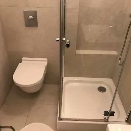 Szucha Apartment