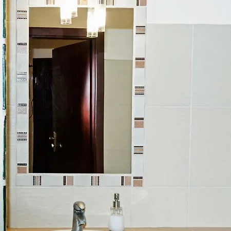 Szucha Apartment *
